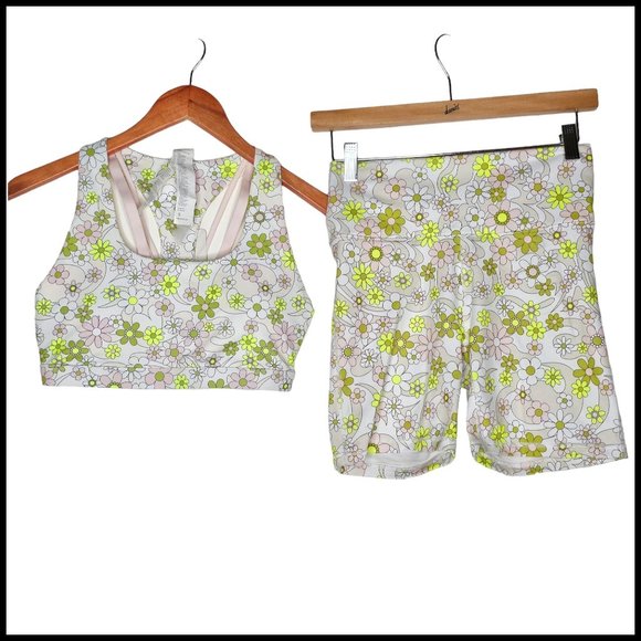 Fabletics Retro Floral Daisy Boost PowerHold High Waisted 6'' Short & Sports Bra - Picture 3 of 16